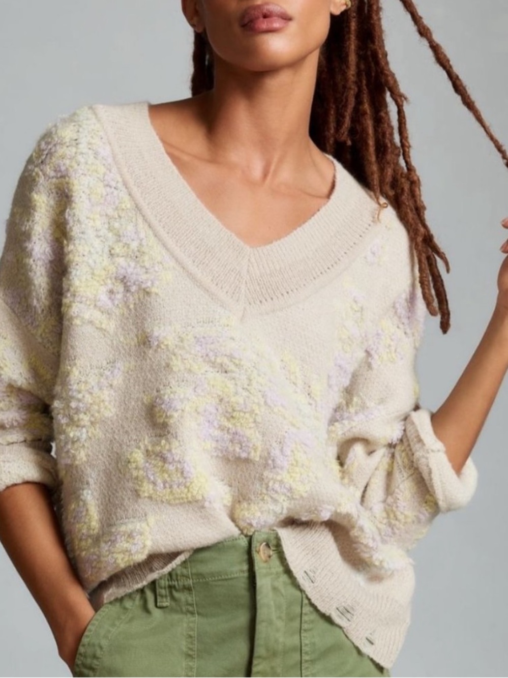 Anthropologie cream purple distressed oversized cropped v neck sweater sz small